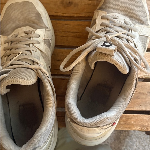 On Running THE ROGER - Picture 7 of 8